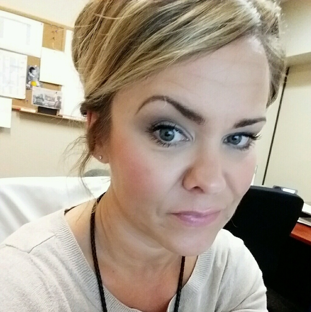 Meet your Posher, Danielle